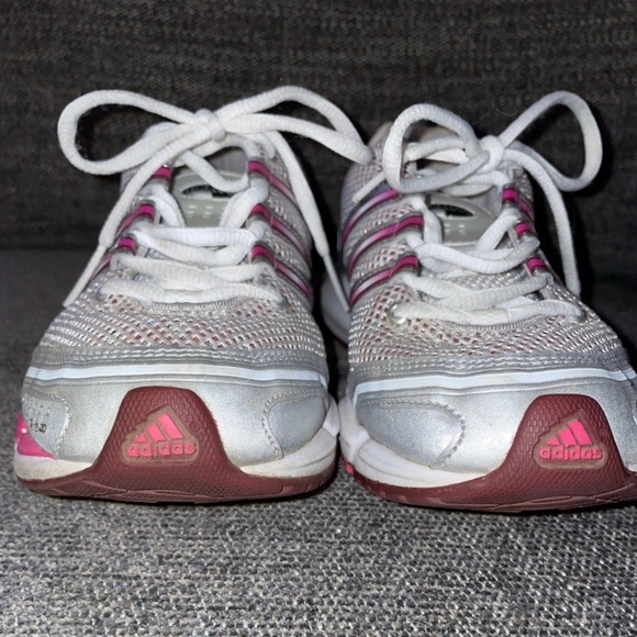 Women’s Adidas Attune Size 6.5 - Picture 14 of 15